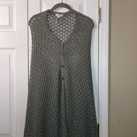 LuLaRoe Mimi Poncho Shawl Wrap Sweater One Size Gray Open Knit Buttons Fringe - Picture 3 of 6